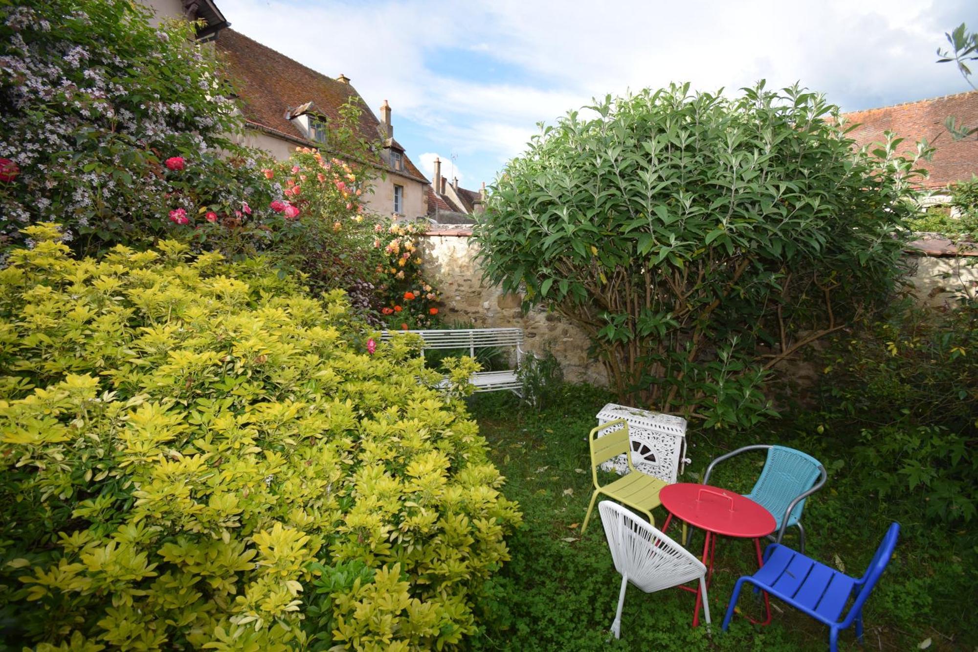 Le gîte clos Monade Souvigny Exterior foto